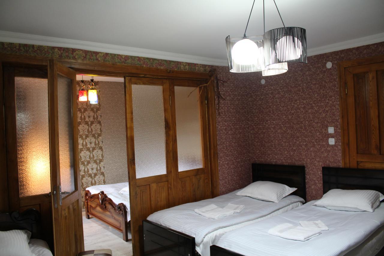 Salome Guest House Mestia Eksteriør billede