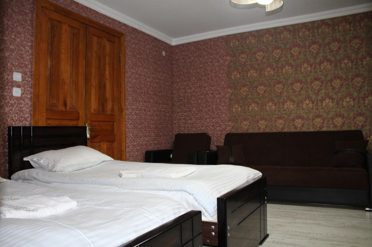 Salome Guest House Mestia Eksteriør billede